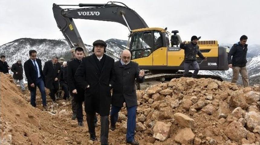 Torul Kalesinde &Ccedil;evre D&uuml;zenlemesi &Ccedil;alışmaları Başladı