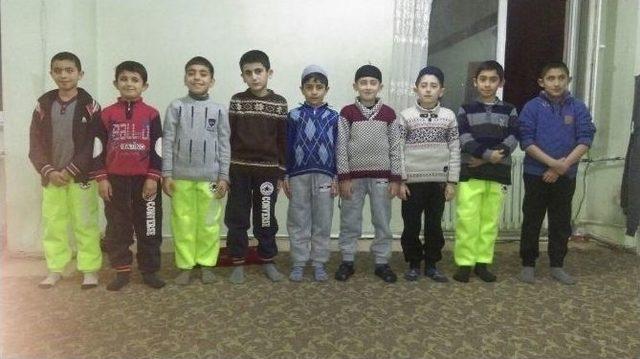 Ağrı İhyad&rsquo;dan Bin 800 &Ouml;ğrenciye Yardım 2