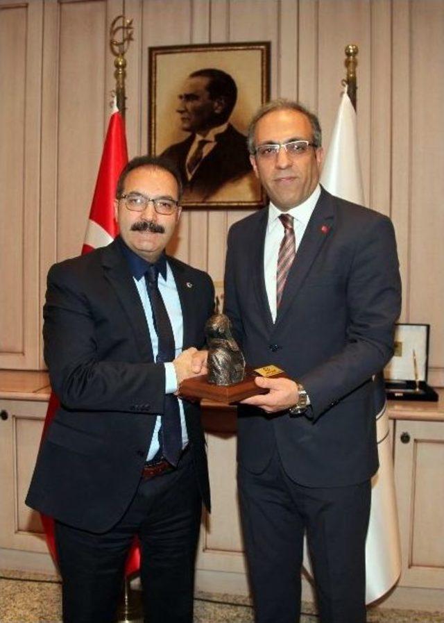 Thk Y&ouml;neticilerinden Prof. Dr. G&uuml;r&rsquo;e Hayırlı Olsun Ziyareti 1