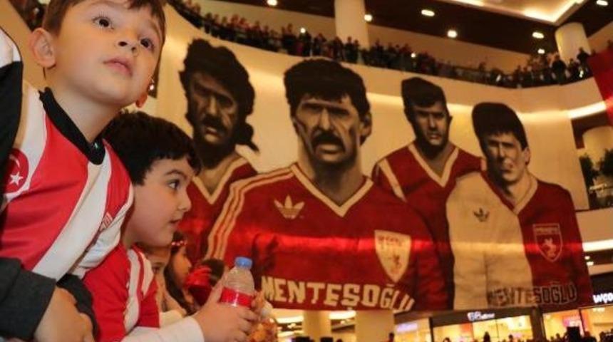 Samsunspor&rsquo;Un Futbol Şehitleri Anıldı