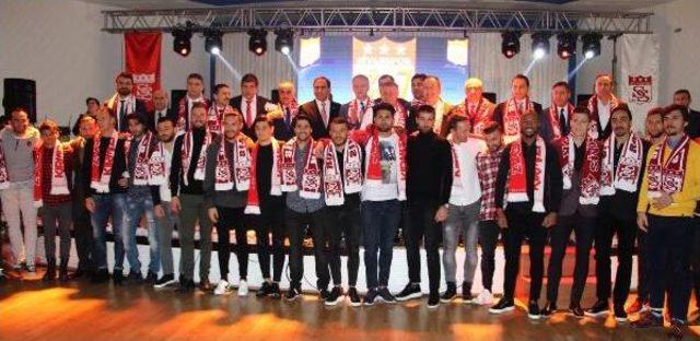 Sivasspor Başkanı Otyakmaz: Kumpas Kuranlarla Yüzleşeceğiz