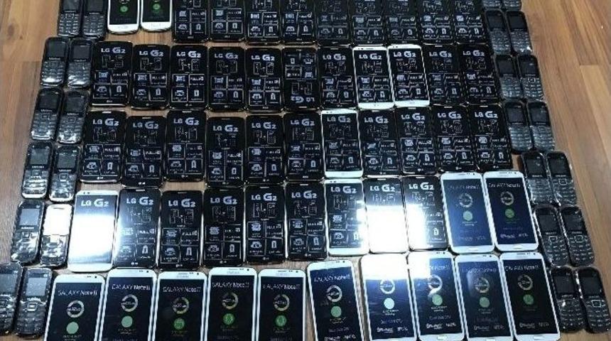 Bitlis&rsquo;te 258 Adet Ka&ccedil;ak Akıllı Cep Telefonu Ele Ge&ccedil;irildi