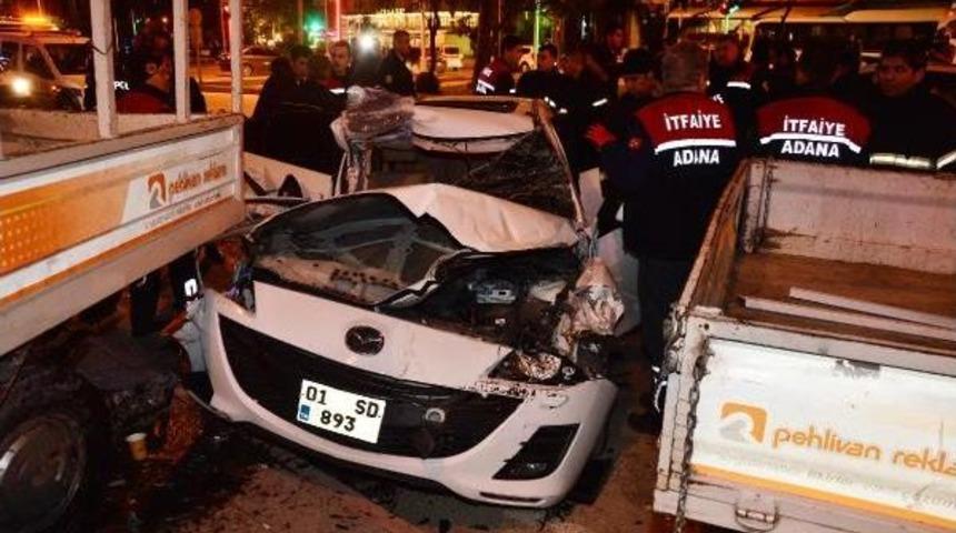 Park Halindeki Kamyonlara &Ccedil;arpan S&uuml;r&uuml;c&uuml; Hastaneye G&ouml;t&uuml;r&uuml;lm&uuml;ş