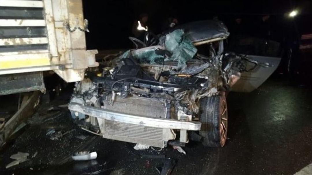 Arıza Yapan Tır&rsquo;ın Altına Girdi: 1 &Ouml;l&uuml;