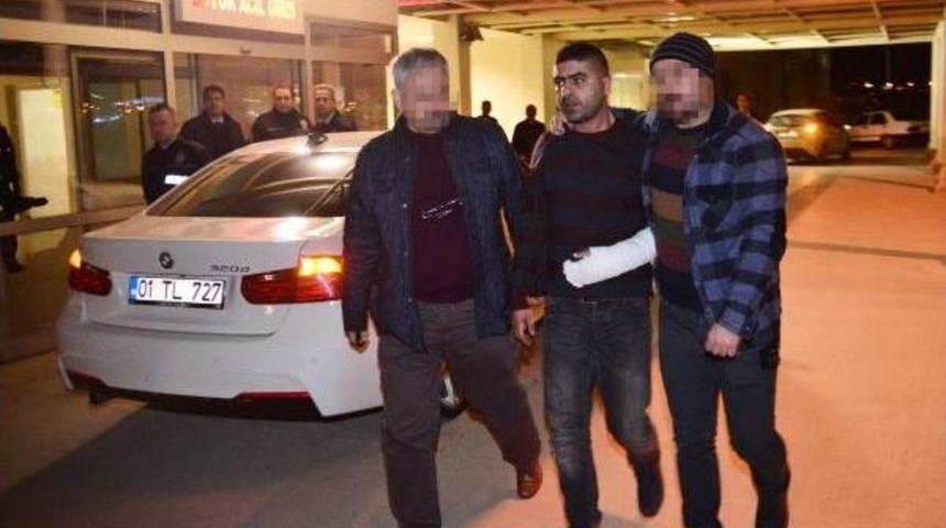 Adana'da Silahlı Ve Bı&ccedil;aklı Kavga: 1 &Ouml;l&uuml;, 2 Yaralı