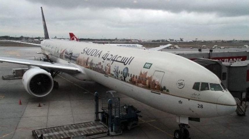 Suudi U&ccedil;ağına Kabe Fotoğraflı Tasarım