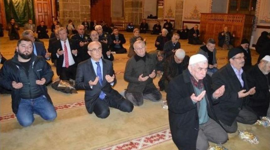 &Ccedil;ağlarırmak İ&ccedil;in Mevlit Okutuldu