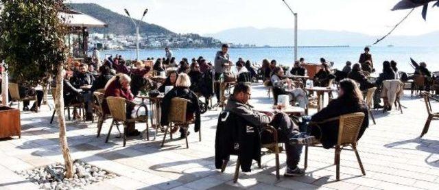 Bodrum'da Güneşli Hava Sahilleri Doldurdu