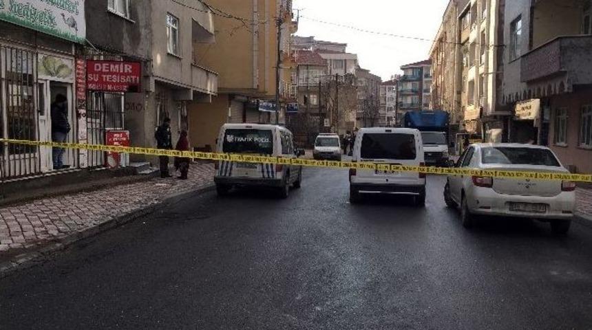 Esenyurt&rsquo;ta Polise Silahlı Saldırı