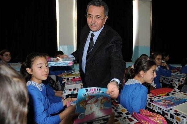 Pursaklar Belediye Başkanı Çetin’den Eğitime Sınırsız Destek
