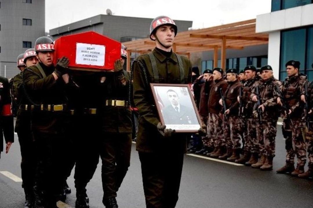 El-bab Şehitlerinden Piyade Uzman &Ccedil;avuş Emre Doruk&rsquo;un Cenazesi Memleketi Giresun&rsquo;a Getirildi