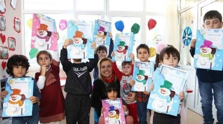 Minik &Ouml;ğrenciler Karne Sevinci Yaşadı