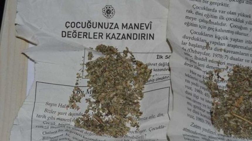 &Ccedil;ocuk Eğitimi Kitapları İ&ccedil;inde Uyuşturucu Satışı