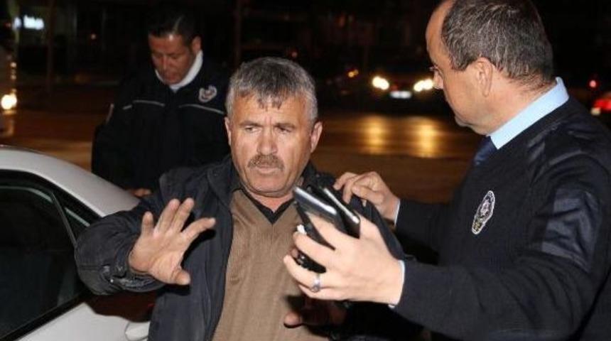 Alkoll&uuml; S&uuml;r&uuml;c&uuml;den Ceza Yazan Polise Ilgin&ccedil; S&ouml;zler