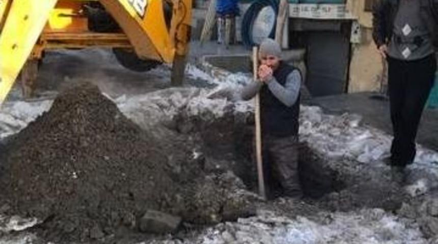 Eksi 15 Derecede Su Ve Kanalizasyon &Ccedil;alışmaları Devam Ediyor