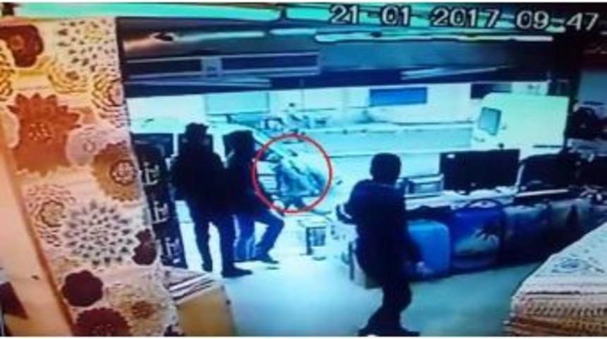 (&ouml;zel Haber) Esenyurt Saldırganı Ka&ccedil;arken Kameralara Yakalandı