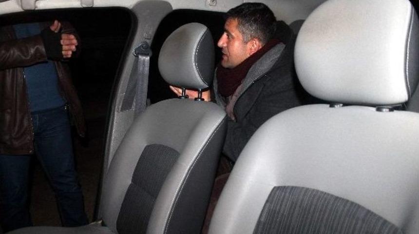 İş Yerine Giren Hırsız Su&ccedil;&uuml;st&uuml; Yakalandı