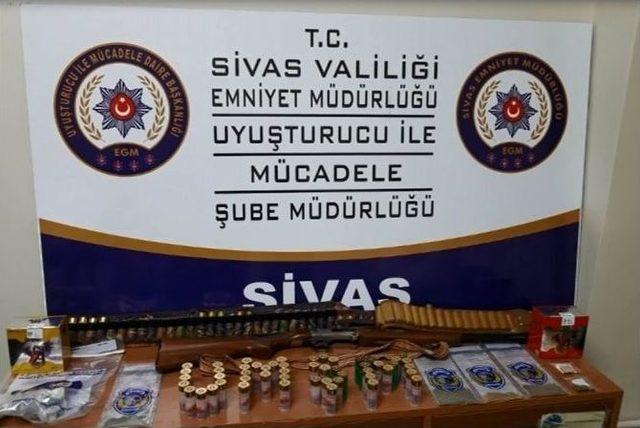 Sivas’ta Uyuşturucu Operasyonu: 10 Gözaltı