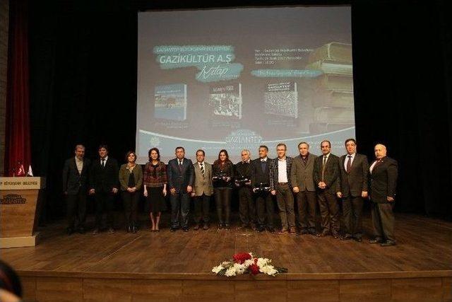 Gazik&uuml;lt&uuml;r&rsquo;den Kitap Tanıtımı Ve Fotoğraf Sergisi 1