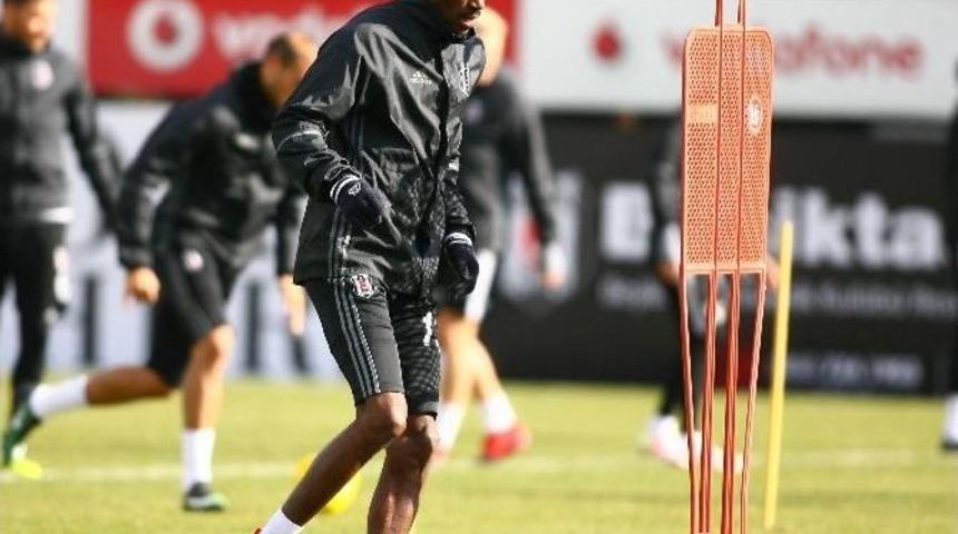 Beşiktaş, Alanyaspor Ma&ccedil;ı Hazırlıklarını S&uuml;rd&uuml;r&uuml;yor