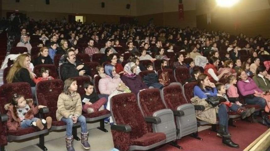 &Ccedil;ocuklara Tiyatro Oyunuyla Hayvan Sevgisi Anlatıldı