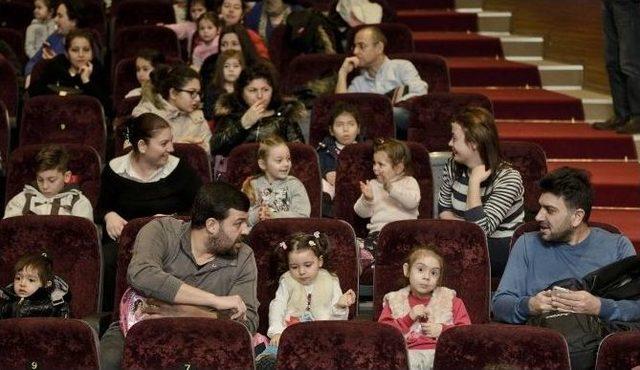 Çocuklara Tiyatro Oyunuyla Hayvan Sevgisi Anlatıldı