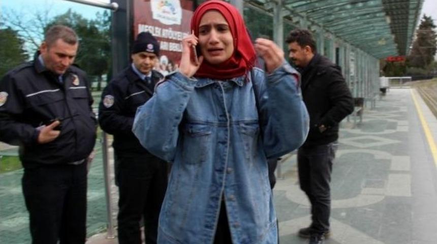 Tramvayda &Ccedil;ocuğunu Kaybetti