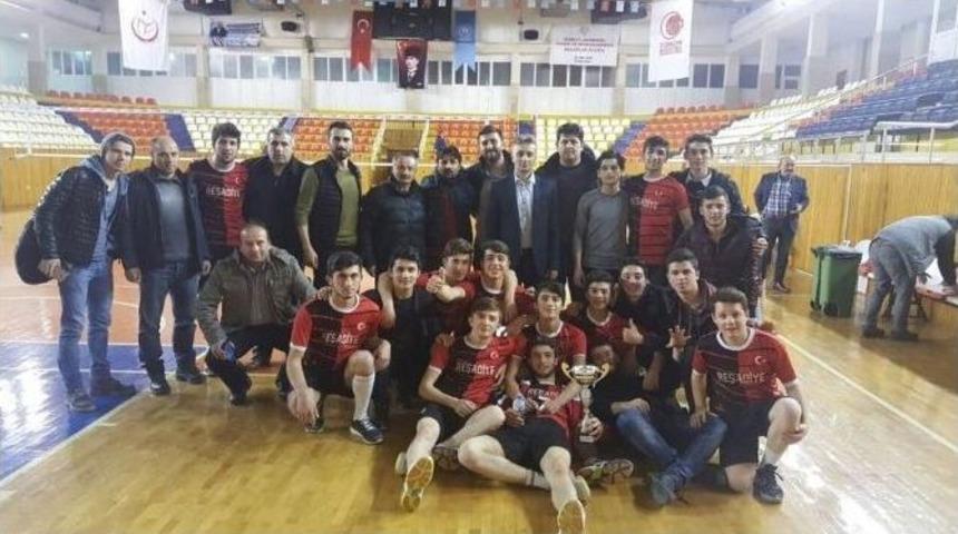 Reşadiyeli &Ouml;ğrenciler Tokat&rsquo;ı Temsil Edecek