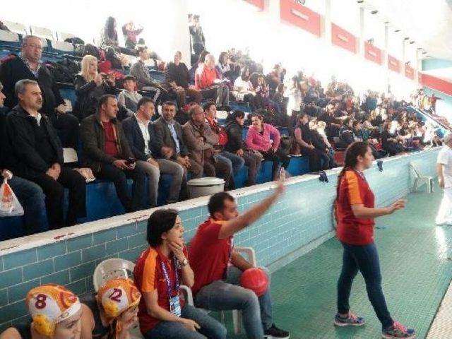 Galatasaray Sutopu Takımı İskenderun'u 11-3 Mağlup Etti