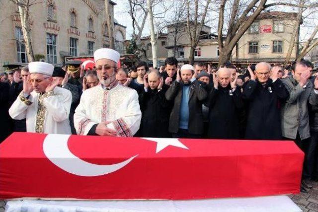 Şehidin Annesi;  annen Kurban Olsun Sana  Diyerek Sinir Krizi Ge&ccedil;irdi (2) 2