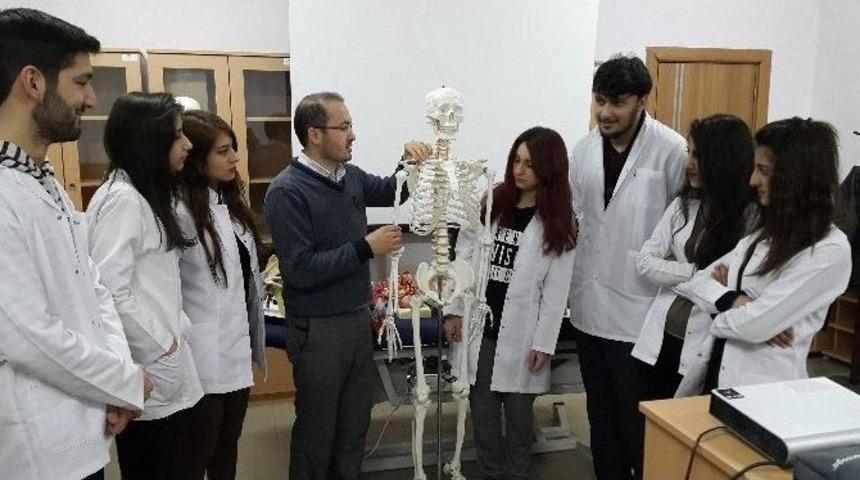 Sungurlu Myo M&uuml;d&uuml;r&uuml; Yrd. Do&ccedil;. Dr. Kubilay Kara&ccedil;if;