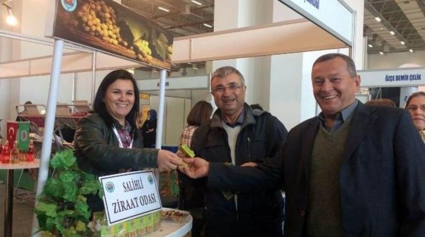 Salihli Ziraat Odası, Agroexpo&rsquo;da &Uuml;z&uuml;m Dağıttı