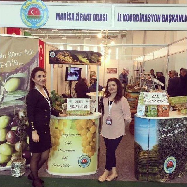 Salihli Ziraat Odası, Agroexpo’da Üzüm Dağıttı