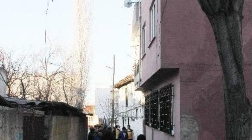 Sobadan &Ccedil;ıkan Yangında 1 Kişi Yaralandı