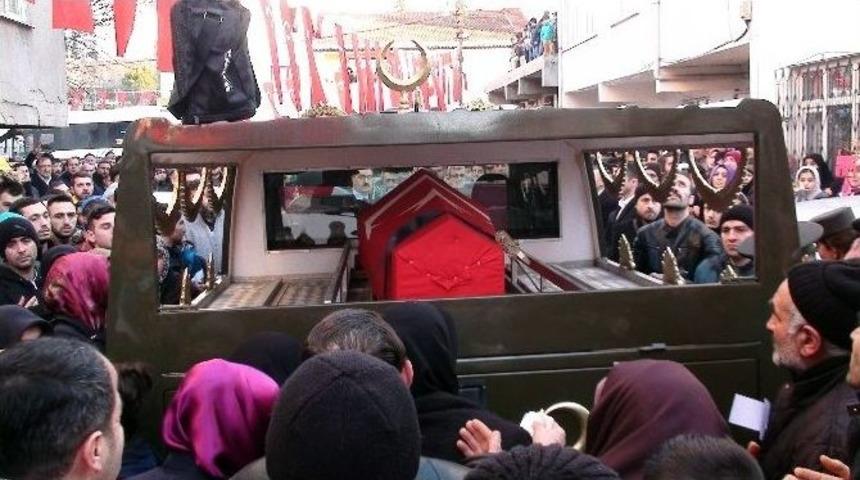 El Bab Şehidi Helallik İ&ccedil;in Son Kez Baba Ocağına Getirildi