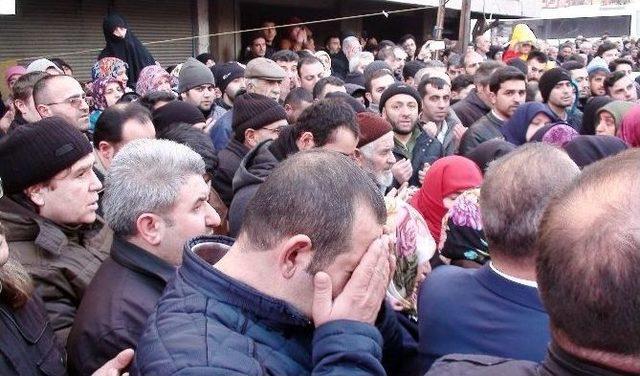 El Bab Şehidi Helallik İçin Son Kez Baba Ocağına Getirildi