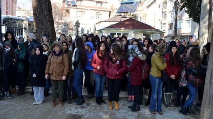 Kazada &Ouml;len Liseli Hazal Toprağa Verildi