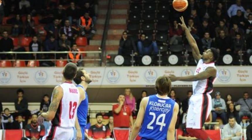 Gaziantep Basketbol-İstanbul B&uuml;y&uuml;kşehir Belediyespor: 62-61