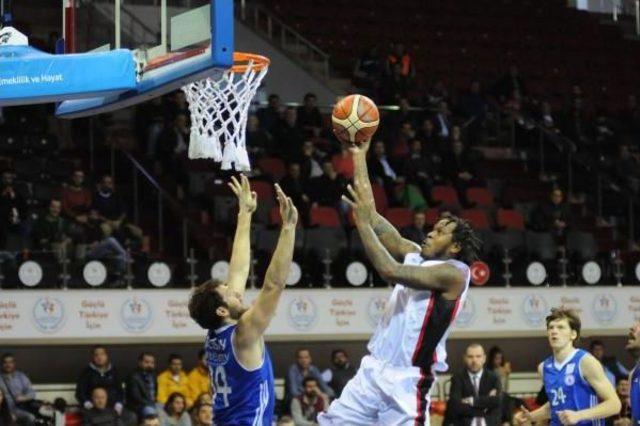 Gaziantep Basketbol-İstanbul B&uuml;y&uuml;kşehir Belediyespor: 62-61 2