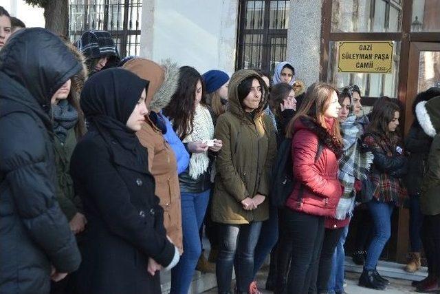 Kazada Hayatını Kaybeden Hazal Çiçek Toprağa Verildi