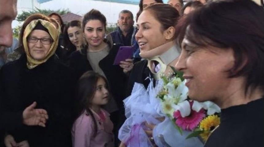 G&ouml;kcen &Ouml;zdoğan En&ccedil;'e Antalya'da Coşkulu Karşılama