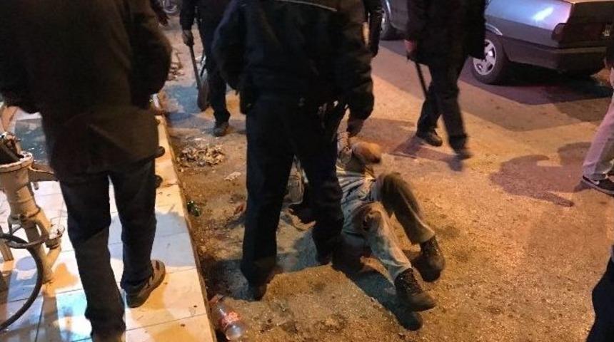 Aydın&rsquo;da Veresiye Tost Kavgası; 1 Yaralı