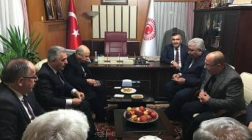 Ak Parti&rsquo;li Milletvekilinden Mhp Genel Başkanı&rsquo;na Patates İkramı