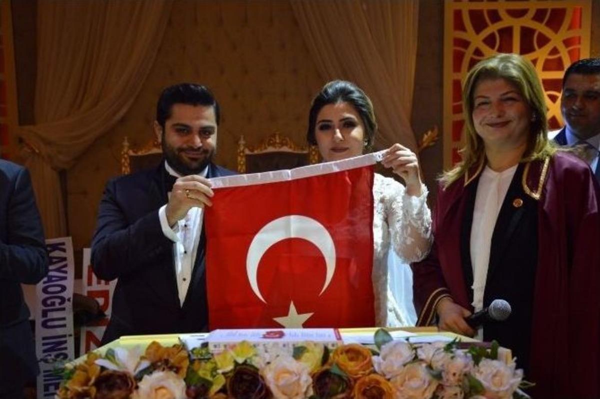 Bir &Ouml;m&uuml;r Boyu Mutluluğa &rsquo;evet&rsquo; Dediler