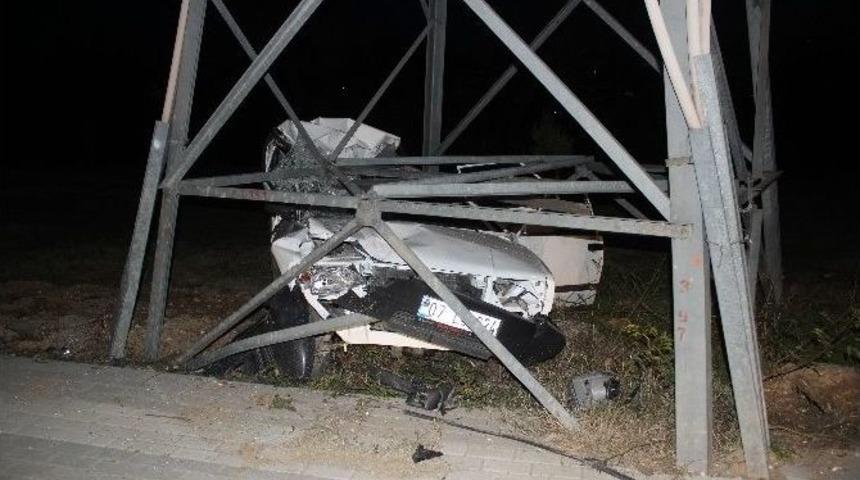 Hurdaya D&ouml;nen Ara&ccedil;tan Sağ Kurtuldu