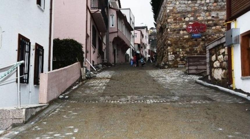 Kapanca Sokakta &Ccedil;alışmalar S&uuml;r&uuml;yor