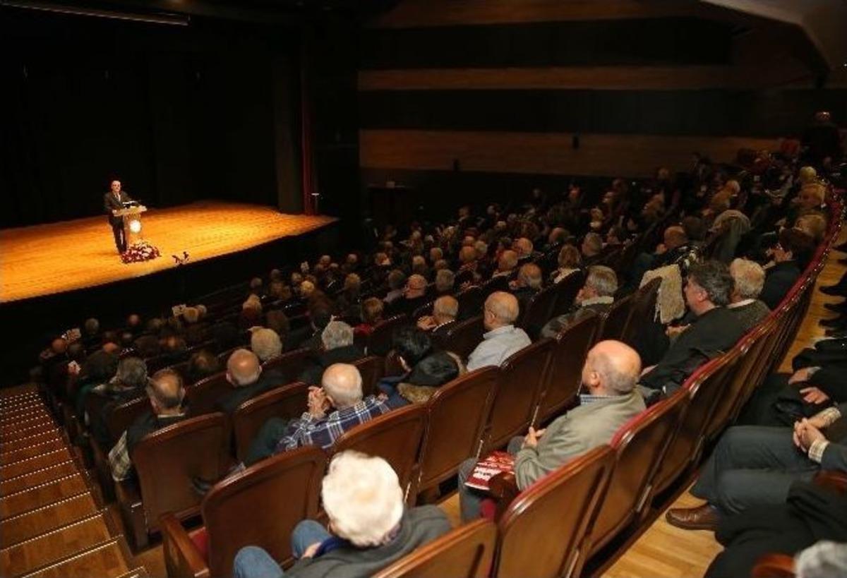 Karşıyaka&rsquo;nın Konuğu, Gazeteci Yanardağ