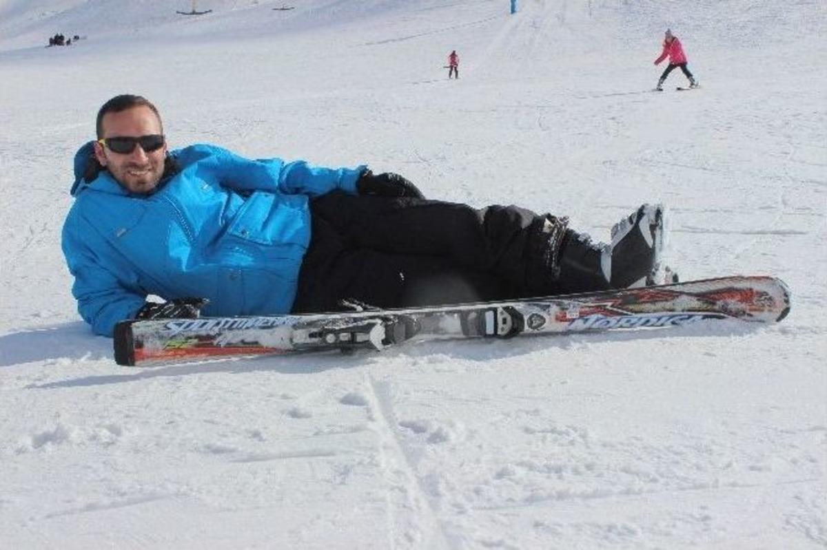 Tatilciler Hazar Baba Kayak Merkezi&rsquo;ne Akın Etti