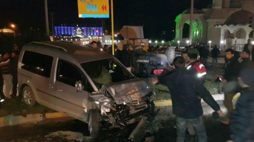 Sakarya&rsquo;da Trafik Kazası: 6 Yaralı