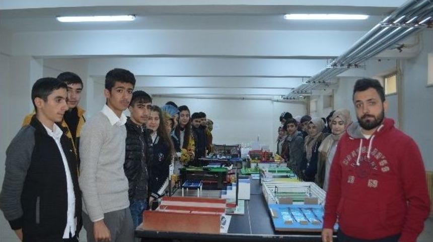 &Ouml;ğrencilere Grup Bilinci Aşılanıyor